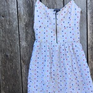 Adorable Retro looking dress!
